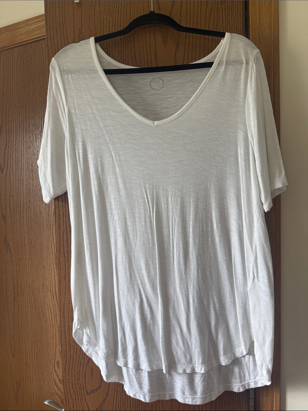 Maurices White V-Neck Short Sleeve Tee